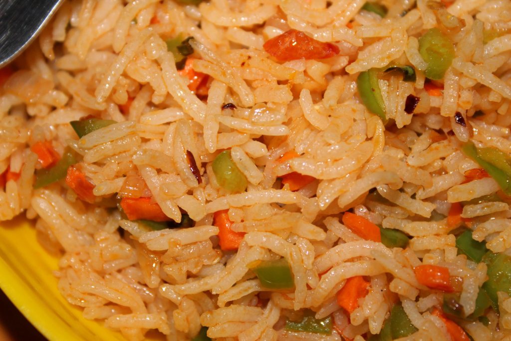chezwan Veg Fried Rice : Prepare restaurant style schezwan fried rice quickly and easily at home!