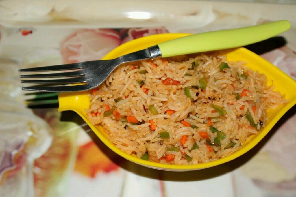 chezwan Veg Fried Rice : Prepare restaurant style schezwan fried rice quickly and easily at home!