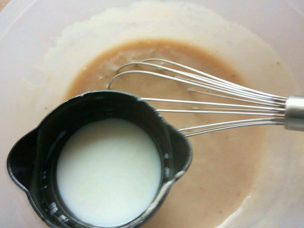 Eggless Banana Muffins : Bake these classic egg free banana muffins as soon as possible! They are soft, moist and full of flavors!!!