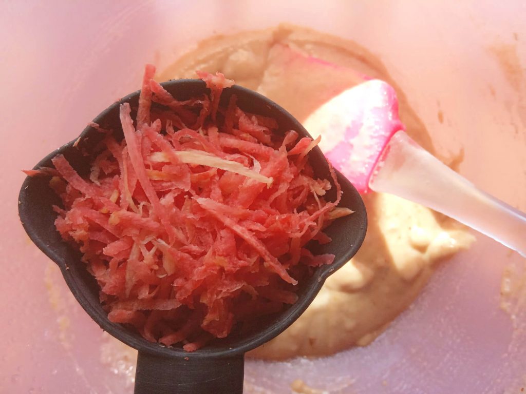 Eggless Whole Wheat Carrot Cake : Easy & Simple whole wheat cake! This carrot cake is soft, super moist and full of flavor! #egglessbaking #egglesscakes 