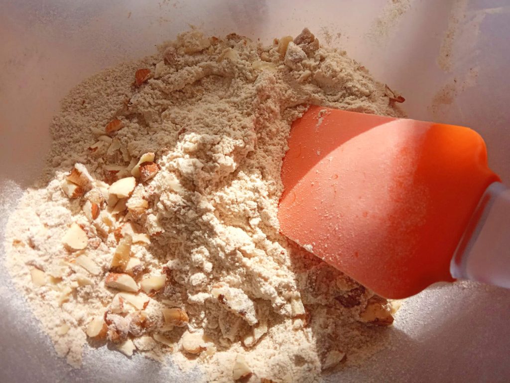 Eggless Whole Wheat Carrot Cake : Easy & Simple whole wheat cake! This carrot cake is soft, super moist and full of flavor! #egglessbaking #egglesscakes 