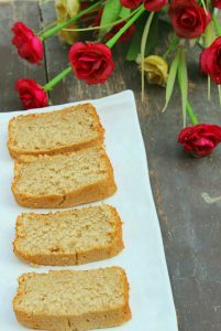 Eggless Cinnamon Cake : Simple, moist and full of cinnamon! Prepare this eggless cake for tea time, serve it as a dessert or eat a slice of this eggless cinnamon tea cake with a cup of tea or hot coffee! #rgglessbaking #egglesscake